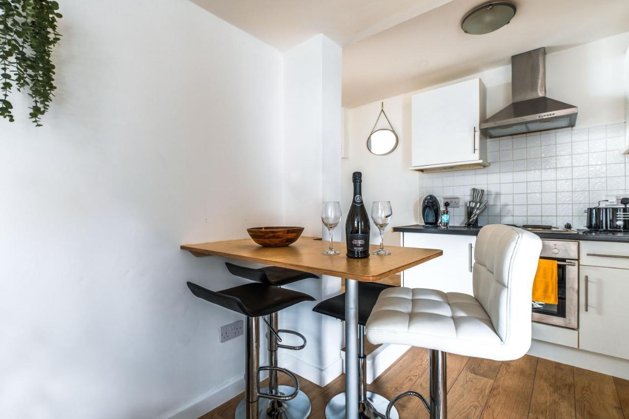 Cosy Flat In Free Parking Area, Next To Bus Stop Brighton Exterior foto